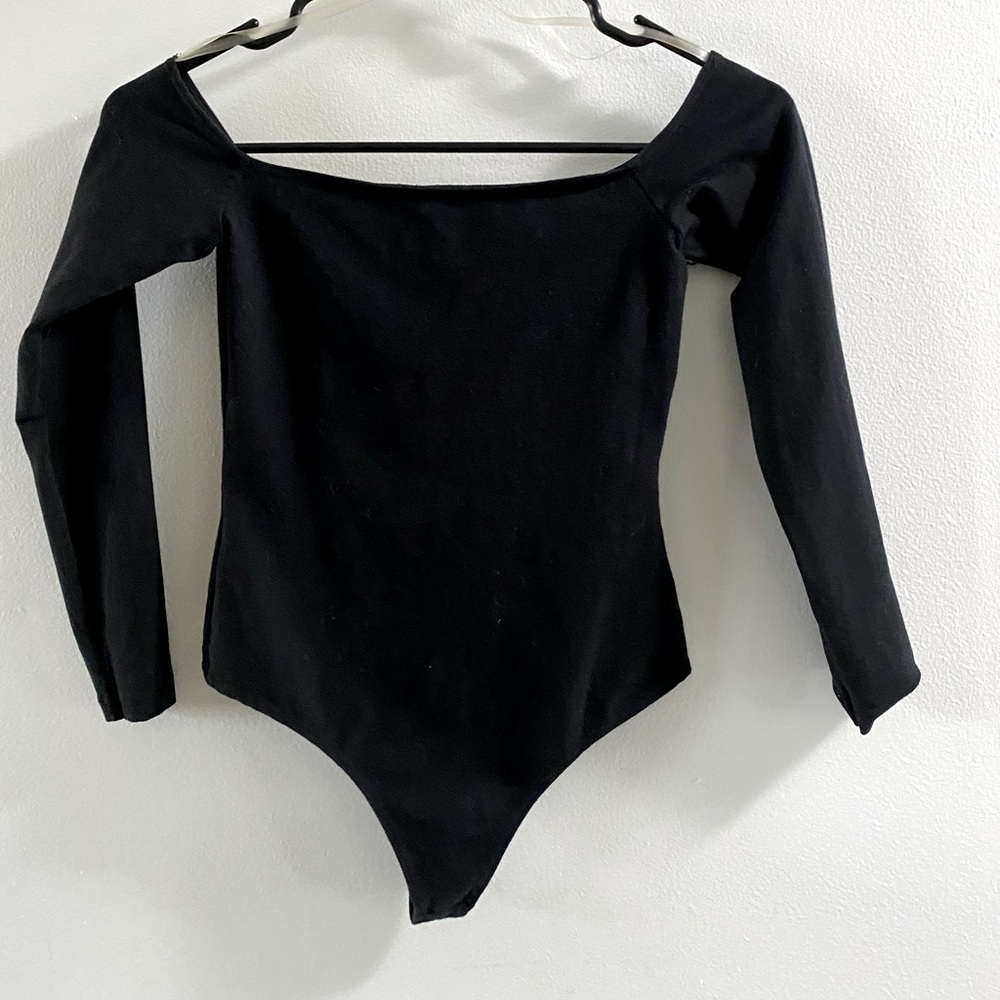 Women’s small off the shoulder black cotton bodysuit AMERICAN APPAREL